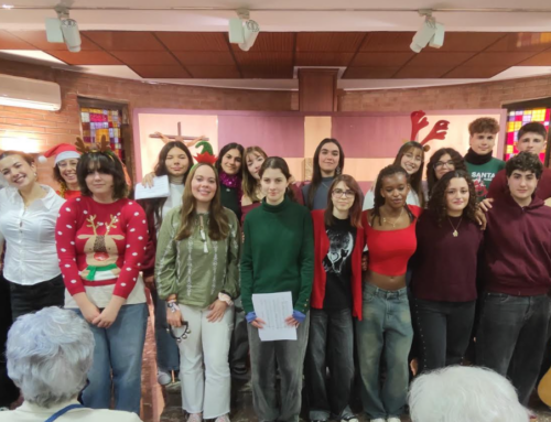 El alumnado de Artes Escénicas y los mayores de Villa Consolación se abrazan con la música